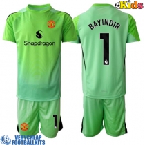 Manchester United Altay Bayindir #1 Goalkeeper Replica Third Minikit 2025-26 Short Sleeve (+ pants)